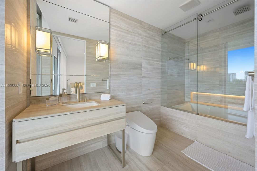 En Venta: $1,985,000 (2 camas, 2 baños, 1094 Pies cuadrados)