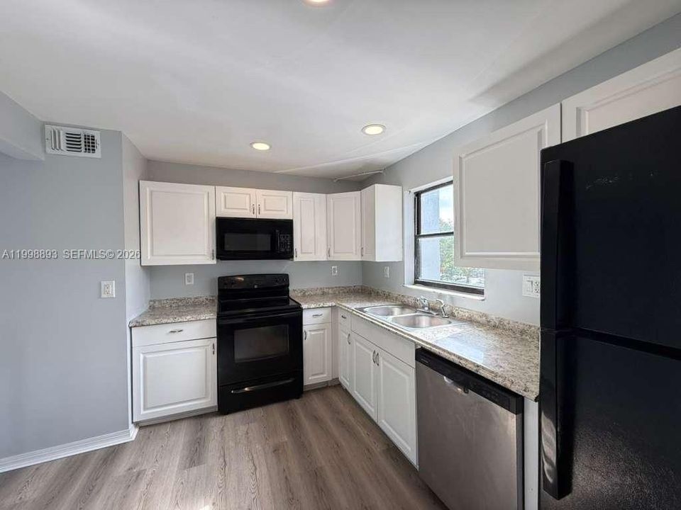 For Rent: $1,878 (2 beds, 1 baths, 850 Square Feet)