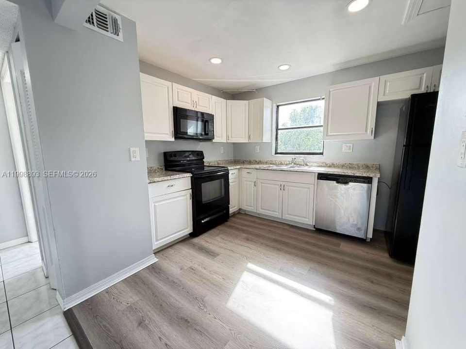 For Rent: $1,878 (2 beds, 1 baths, 850 Square Feet)