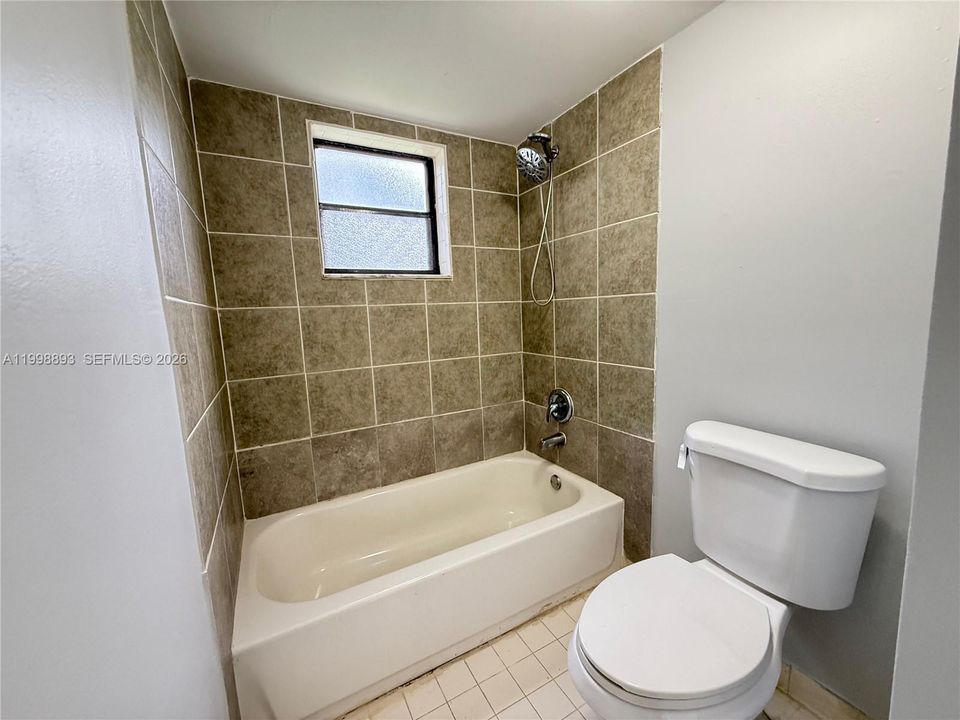 For Rent: $1,878 (2 beds, 1 baths, 850 Square Feet)
