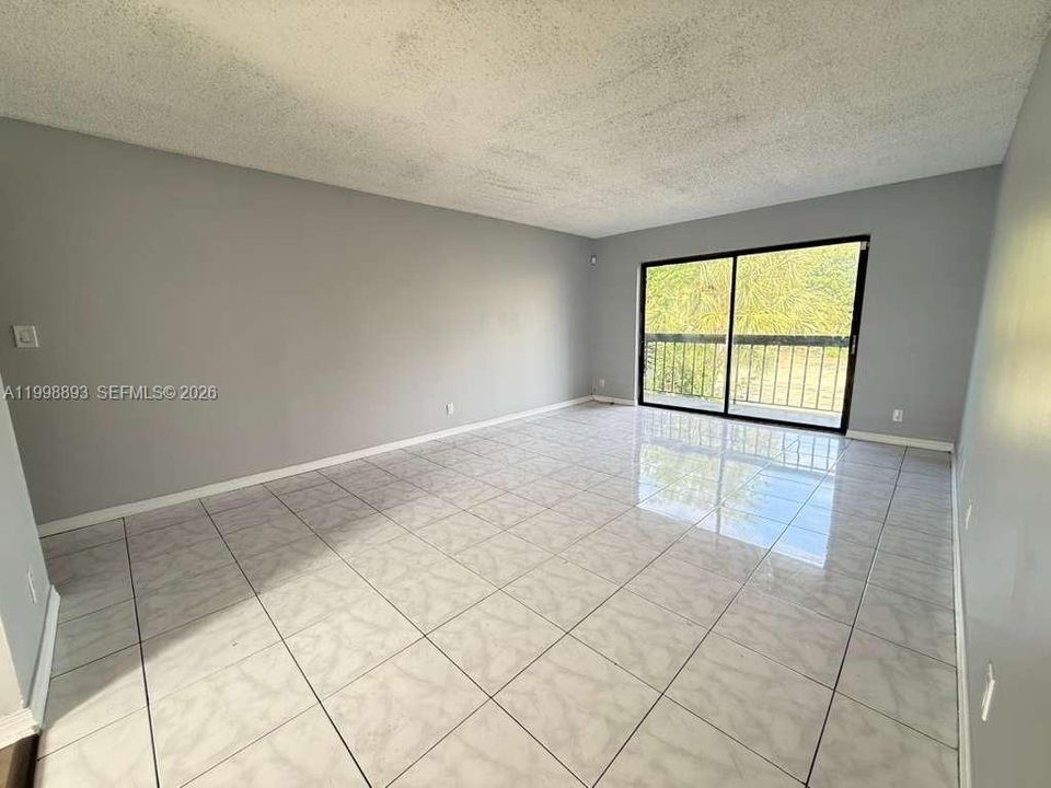 For Rent: $1,878 (2 beds, 1 baths, 850 Square Feet)