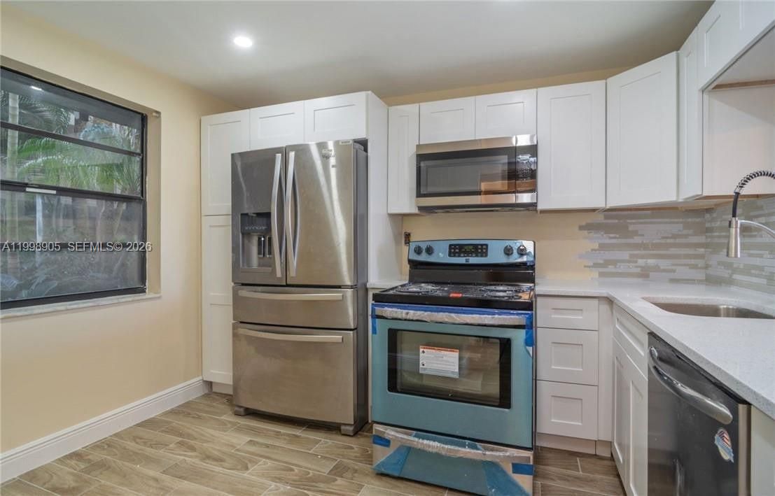 For Sale: $144,900 (1 beds, 1 baths, 773 Square Feet)
