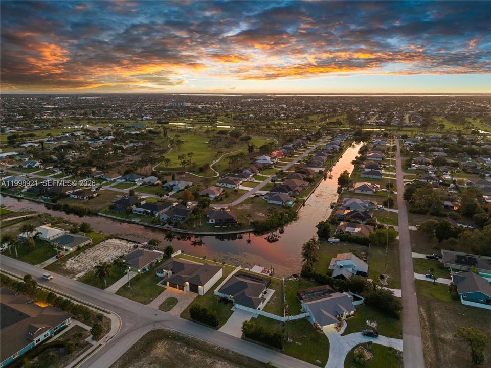 Evening intersecting Canal view