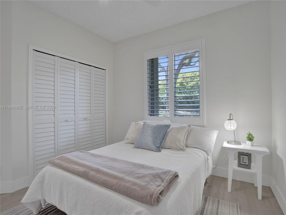 Recently Sold: $1,219,000 (5 beds, 3 baths, 2562 Square Feet)