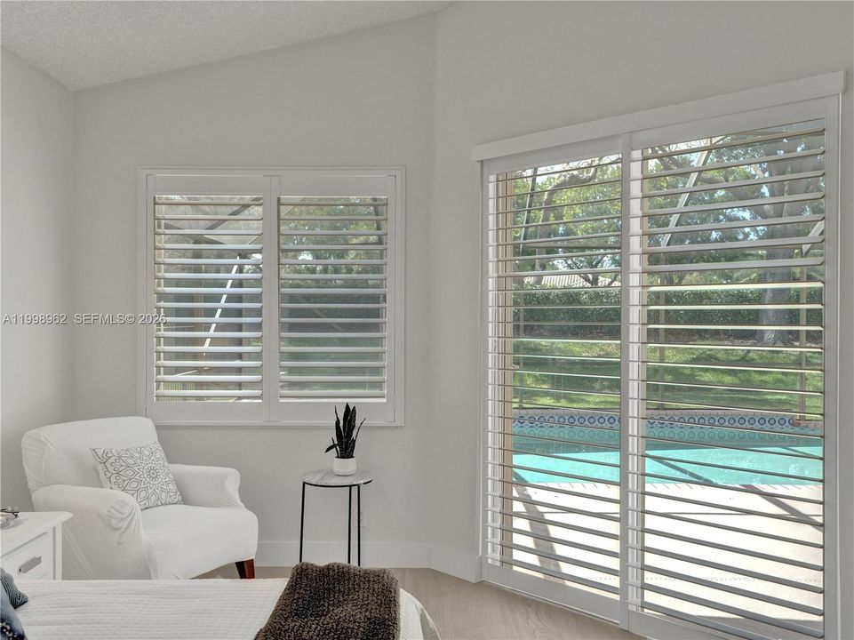 Recently Sold: $1,219,000 (5 beds, 3 baths, 2562 Square Feet)