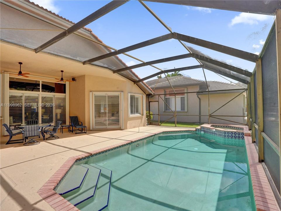 Recently Sold: $1,219,000 (5 beds, 3 baths, 2562 Square Feet)