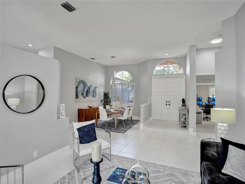 Recently Sold: $1,219,000 (5 beds, 3 baths, 2562 Square Feet)
