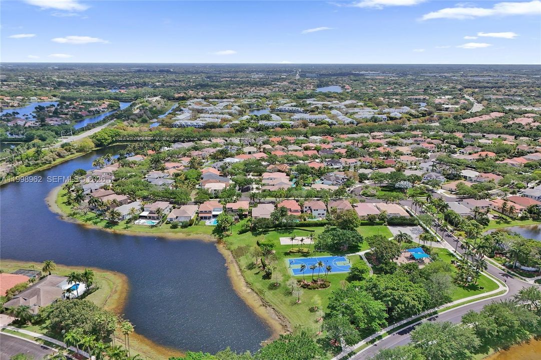 Recently Sold: $1,219,000 (5 beds, 3 baths, 2562 Square Feet)