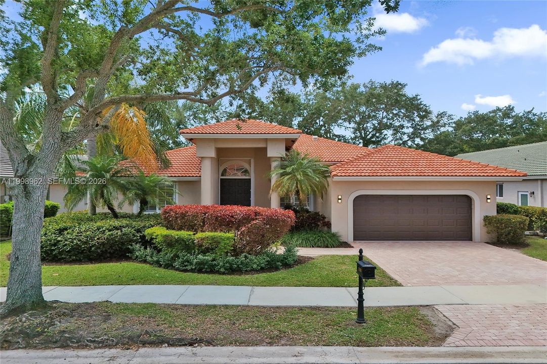 Recently Sold: $1,219,000 (5 beds, 3 baths, 2562 Square Feet)
