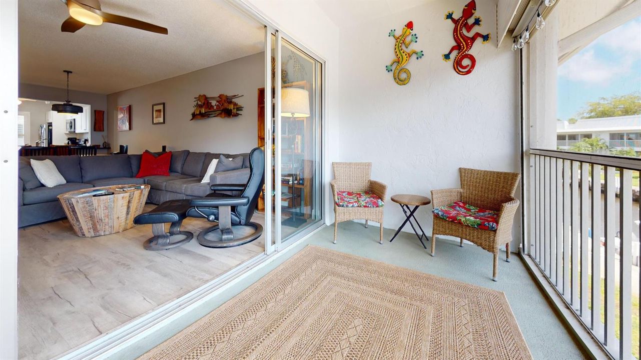 1856-SW-Palm-City-Rd-203-Living-Room