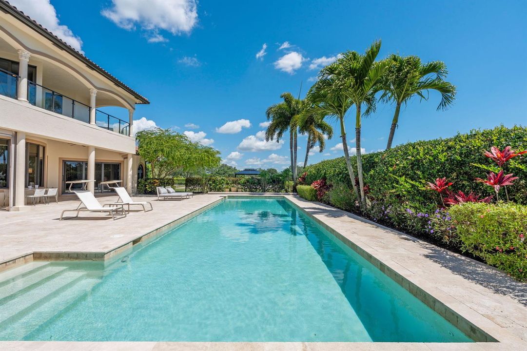 60-web-or-mls-A7403352