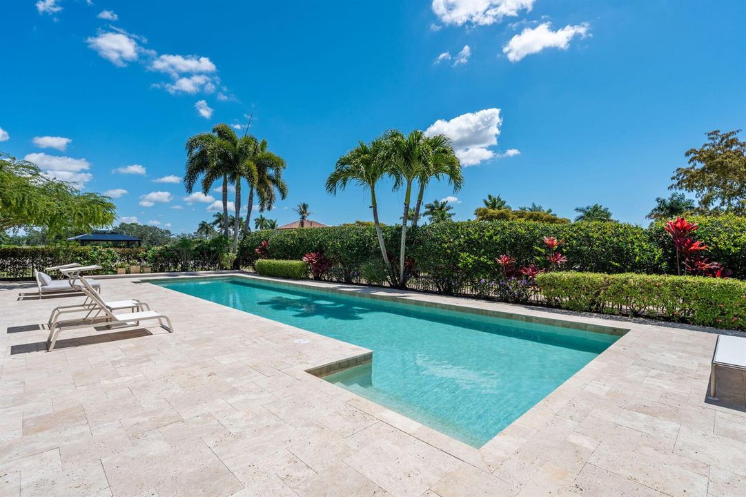 63-web-or-mls-A7403350