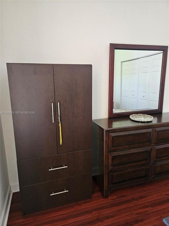 Недавно арендовано: $800 (1 спален, 1 ванн, 1670 Квадратных фут)