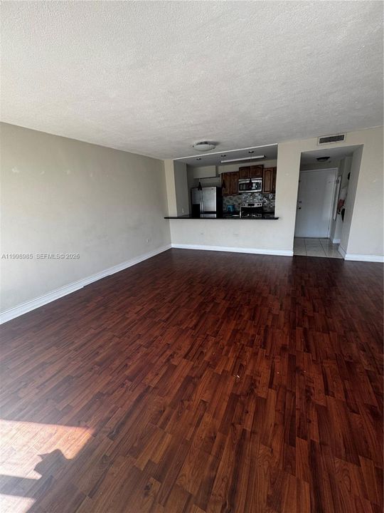 En Venta: $225,000 (1 camas, 1 baños, 741 Pies cuadrados)