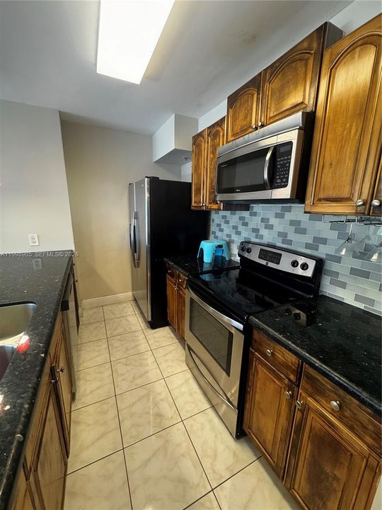 En Venta: $225,000 (1 camas, 1 baños, 741 Pies cuadrados)