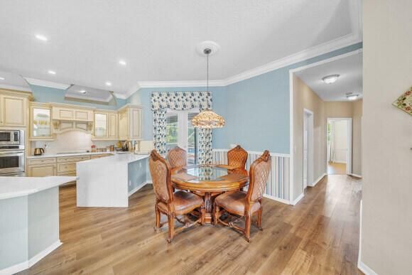 9 Breakfast Nook (2)