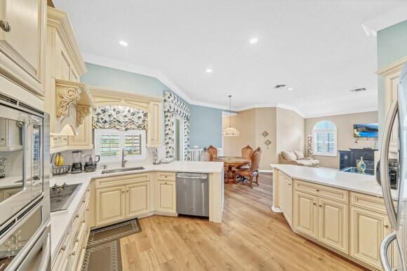 18-Kitchen (1)