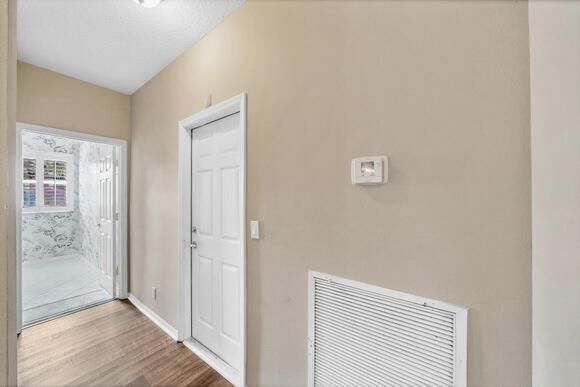 4 Foyer (3)