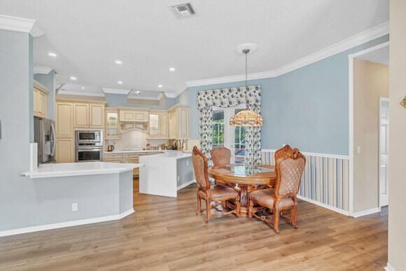 9 Breakfast Nook (1)