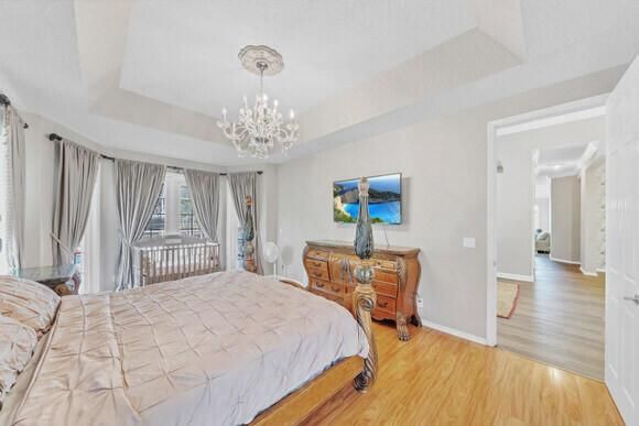 26 Primary Bedroom (2)