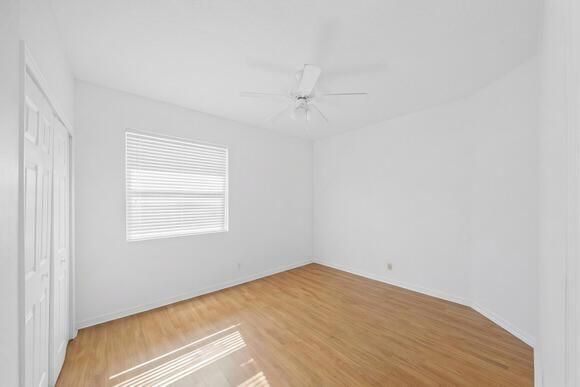 11 Guest Bedroom A