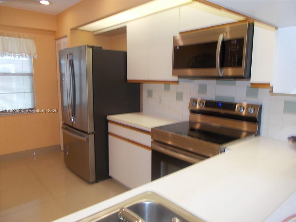Activo con contrato: $219,900 (2 camas, 2 baños, 1082 Pies cuadrados)
