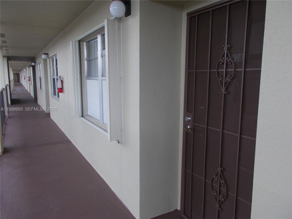 Activo con contrato: $219,900 (2 camas, 2 baños, 1082 Pies cuadrados)