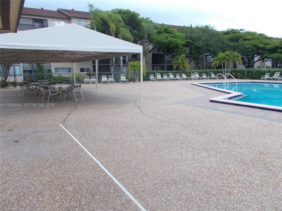 Activo con contrato: $219,900 (2 camas, 2 baños, 1082 Pies cuadrados)