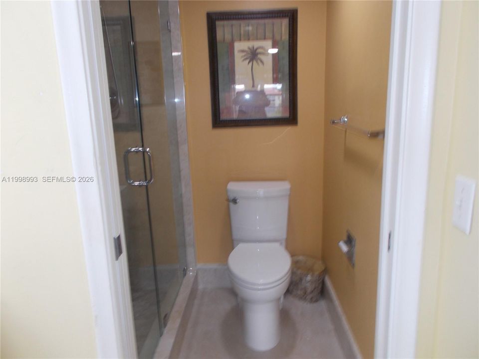 Activo con contrato: $219,900 (2 camas, 2 baños, 1082 Pies cuadrados)