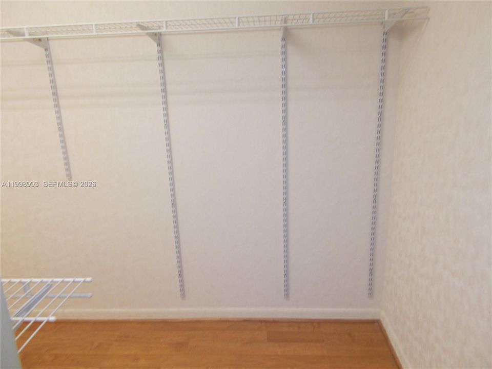 Activo con contrato: $219,900 (2 camas, 2 baños, 1082 Pies cuadrados)