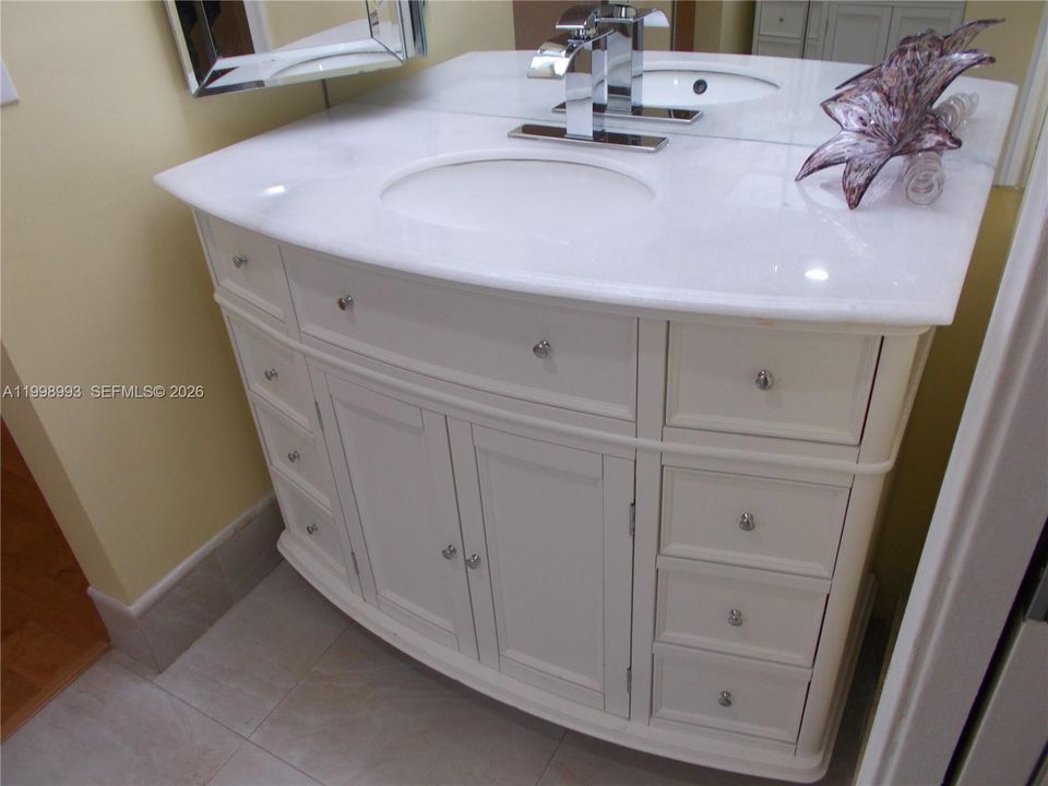 Activo con contrato: $219,900 (2 camas, 2 baños, 1082 Pies cuadrados)
