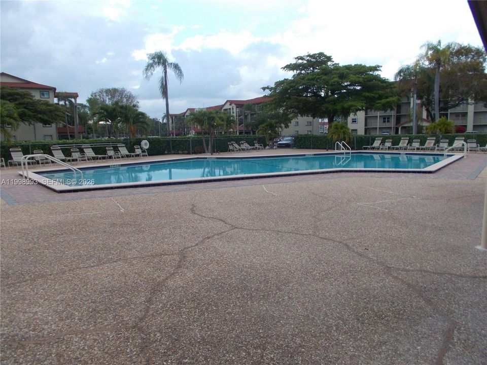 Activo con contrato: $219,900 (2 camas, 2 baños, 1082 Pies cuadrados)