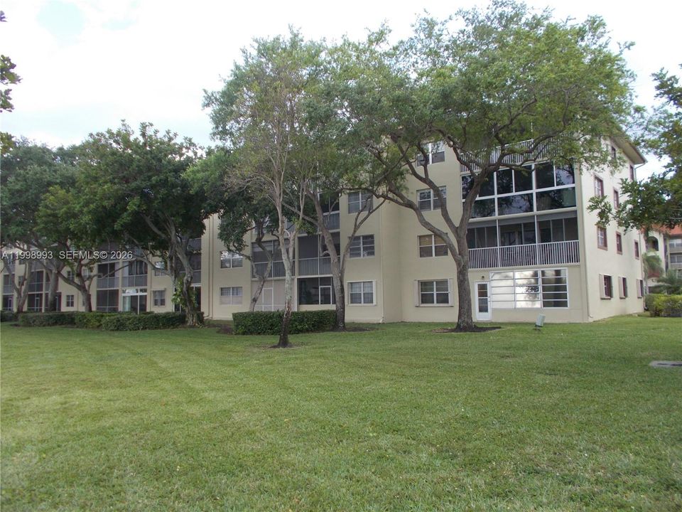 Activo con contrato: $219,900 (2 camas, 2 baños, 1082 Pies cuadrados)