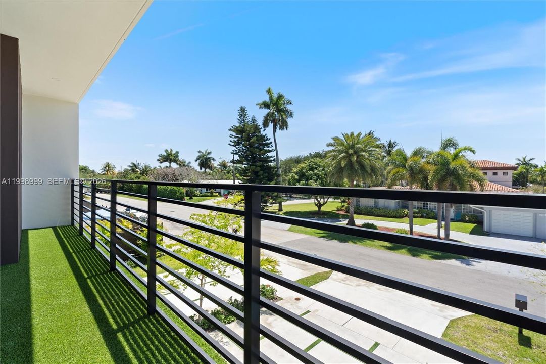 For Sale: $1,750,000 (4 beds, 3 baths, 2557 Square Feet)