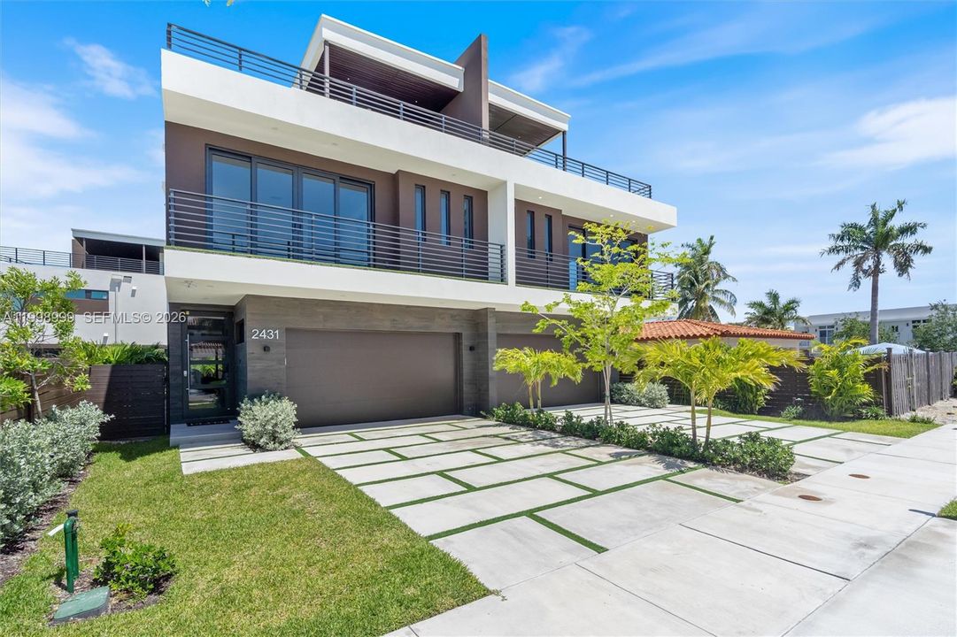 For Sale: $1,750,000 (4 beds, 3 baths, 2557 Square Feet)