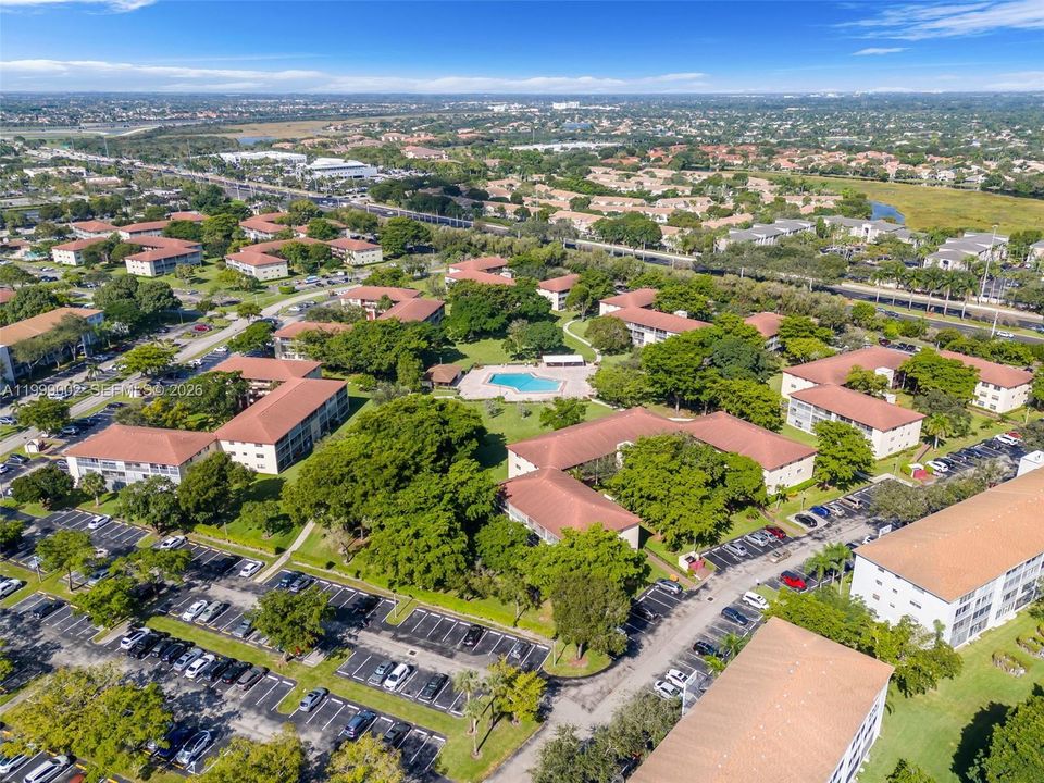 For Sale: $117,999 (2 beds, 1 baths, 954 Square Feet)