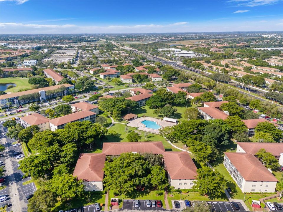 For Sale: $117,999 (2 beds, 1 baths, 954 Square Feet)