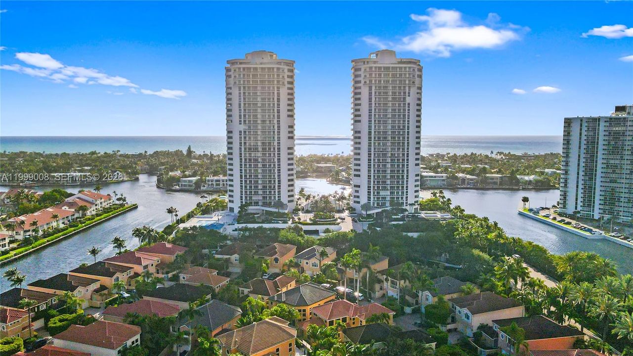 En Venta: $1,195,000 (2 camas, 2 baños, 2240 Pies cuadrados)