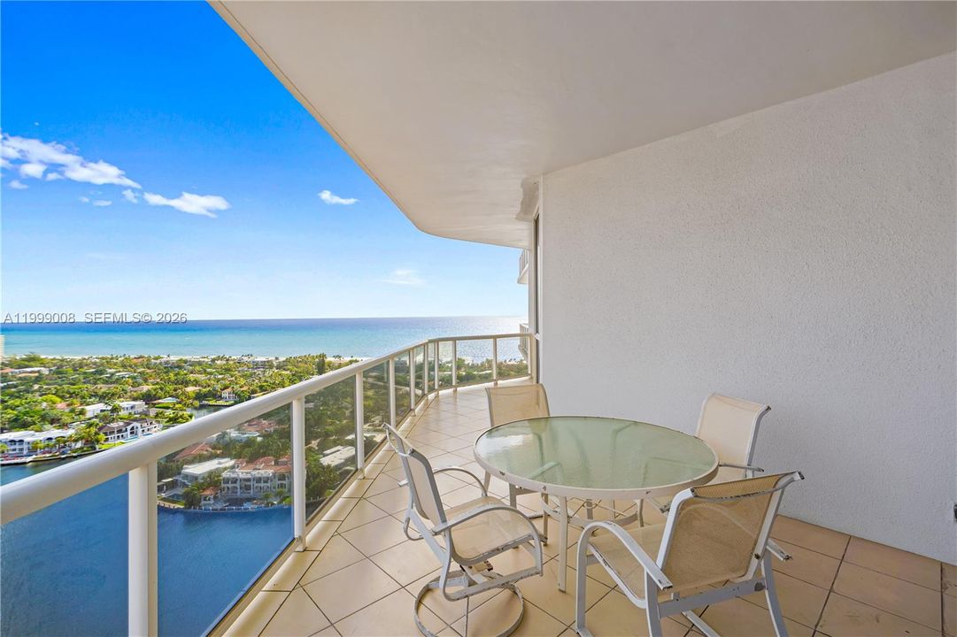 En Venta: $1,195,000 (2 camas, 2 baños, 2240 Pies cuadrados)