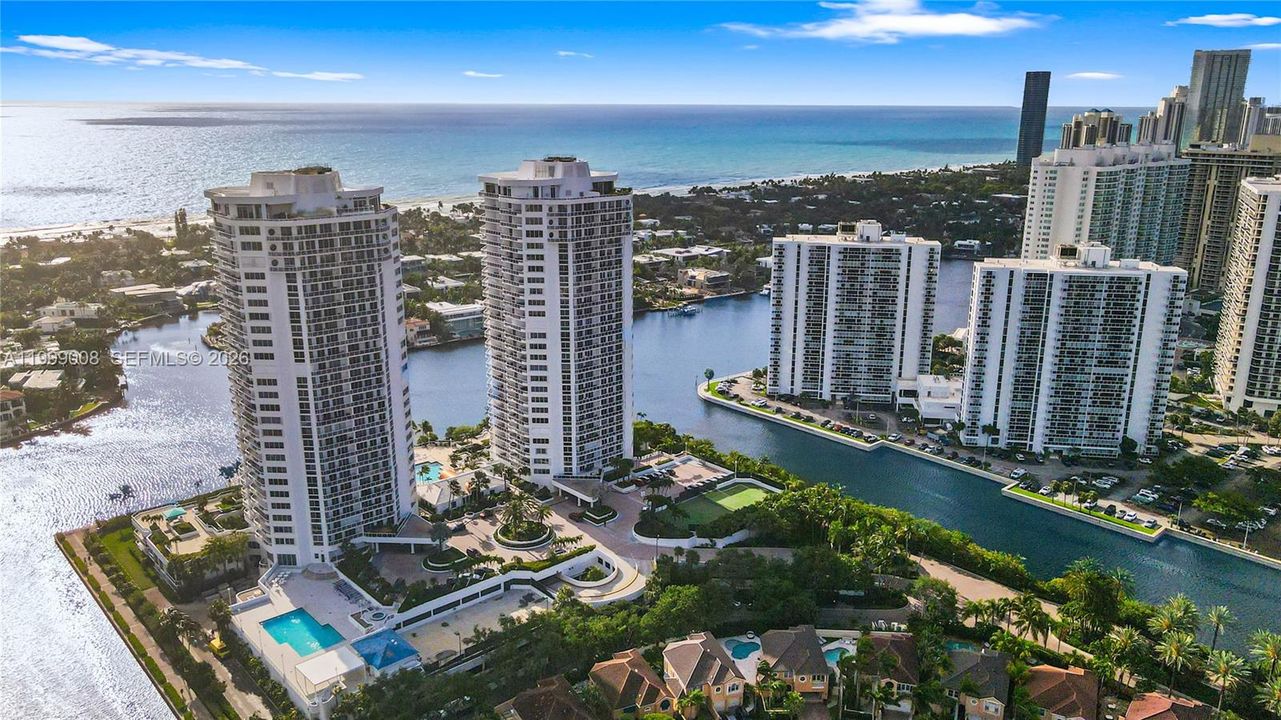 En Venta: $1,195,000 (2 camas, 2 baños, 2240 Pies cuadrados)