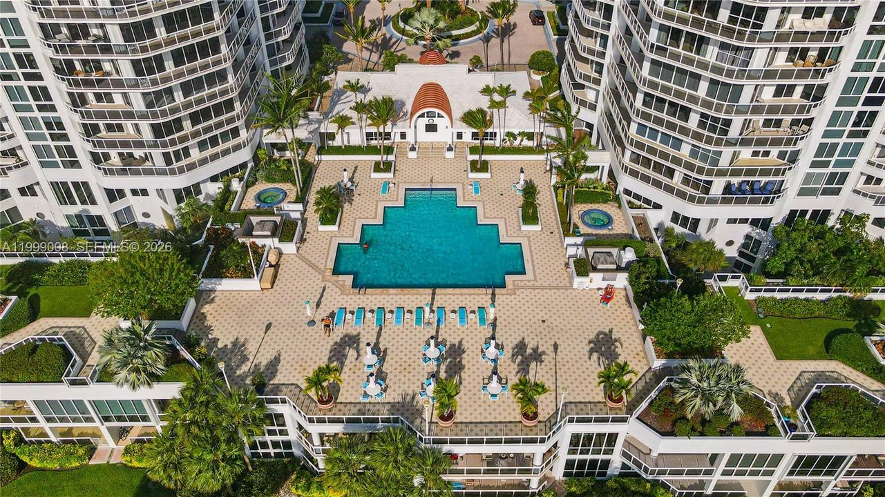 En Venta: $1,195,000 (2 camas, 2 baños, 2240 Pies cuadrados)