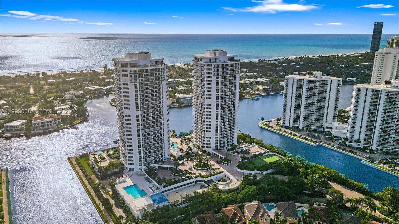 En Venta: $1,195,000 (2 camas, 2 baños, 2240 Pies cuadrados)