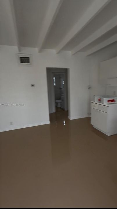En Renta: $1,400 (1 camas, 1 baños, 2542 Pies cuadrados)