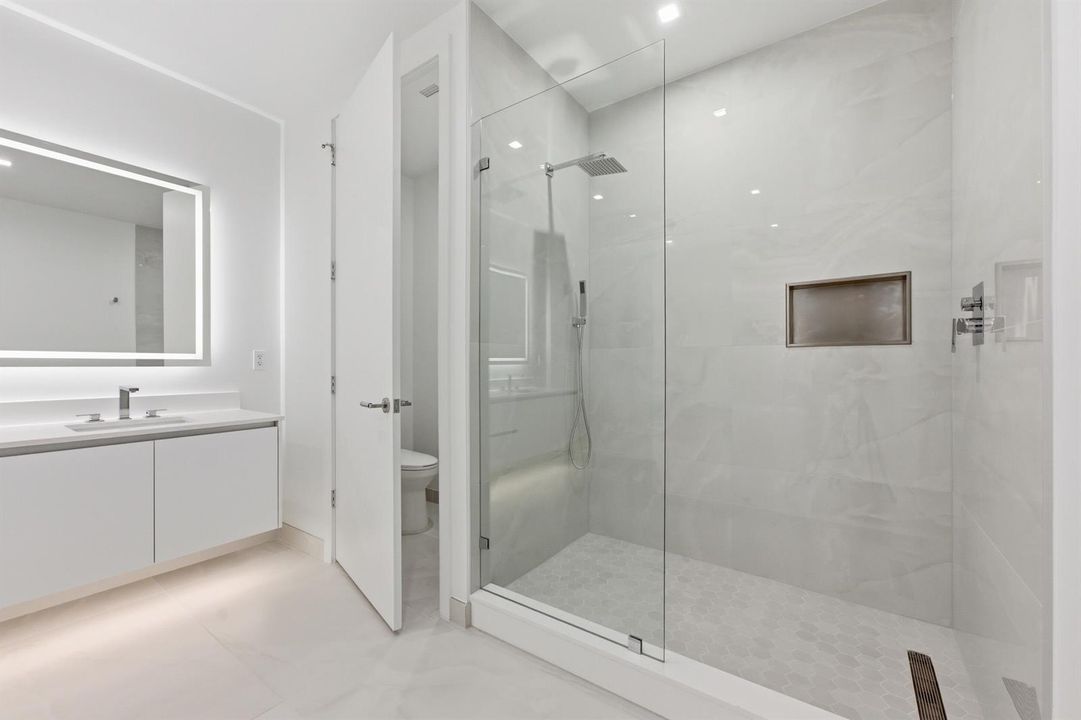 PRIMARY SHOWER