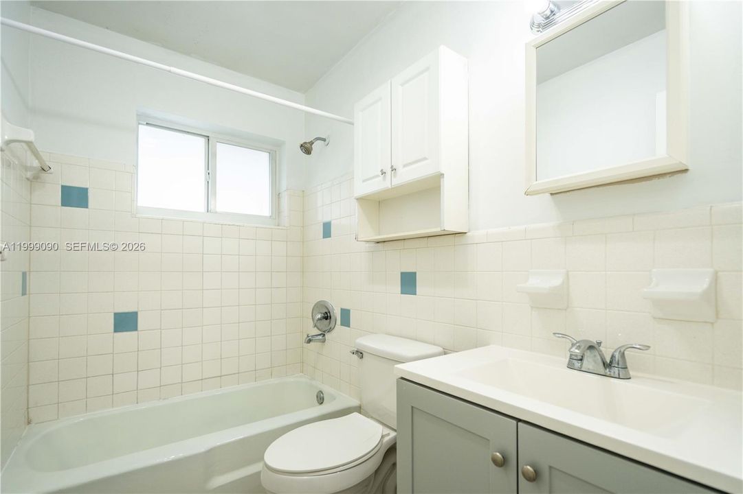 Active With Contract: $1,300 (0 beds, 1 baths, 300 Square Feet)