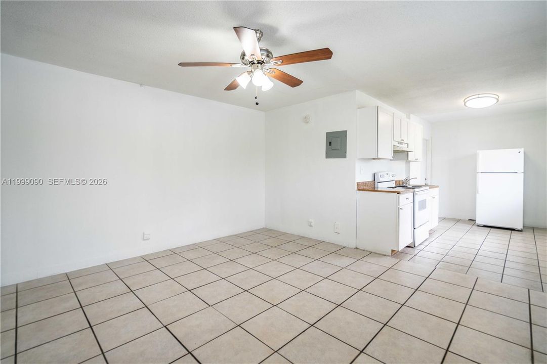 Active With Contract: $1,300 (0 beds, 1 baths, 300 Square Feet)