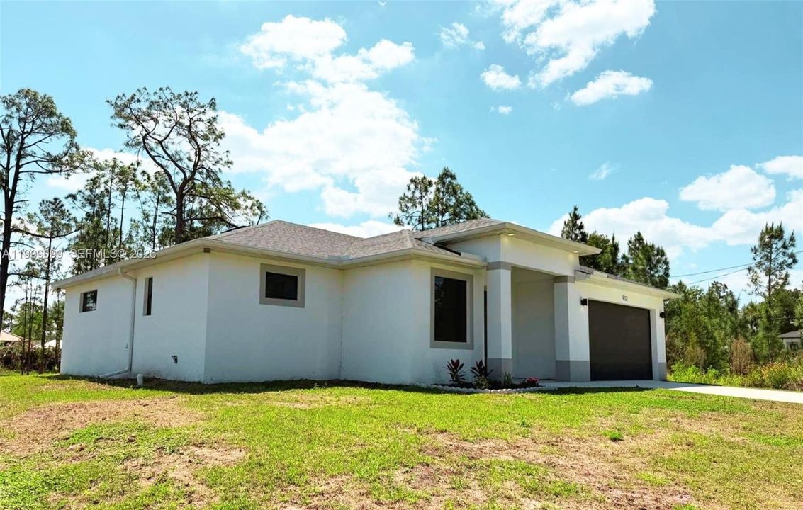 For Sale: $350,000 (3 beds, 2 baths, 1638 Square Feet)