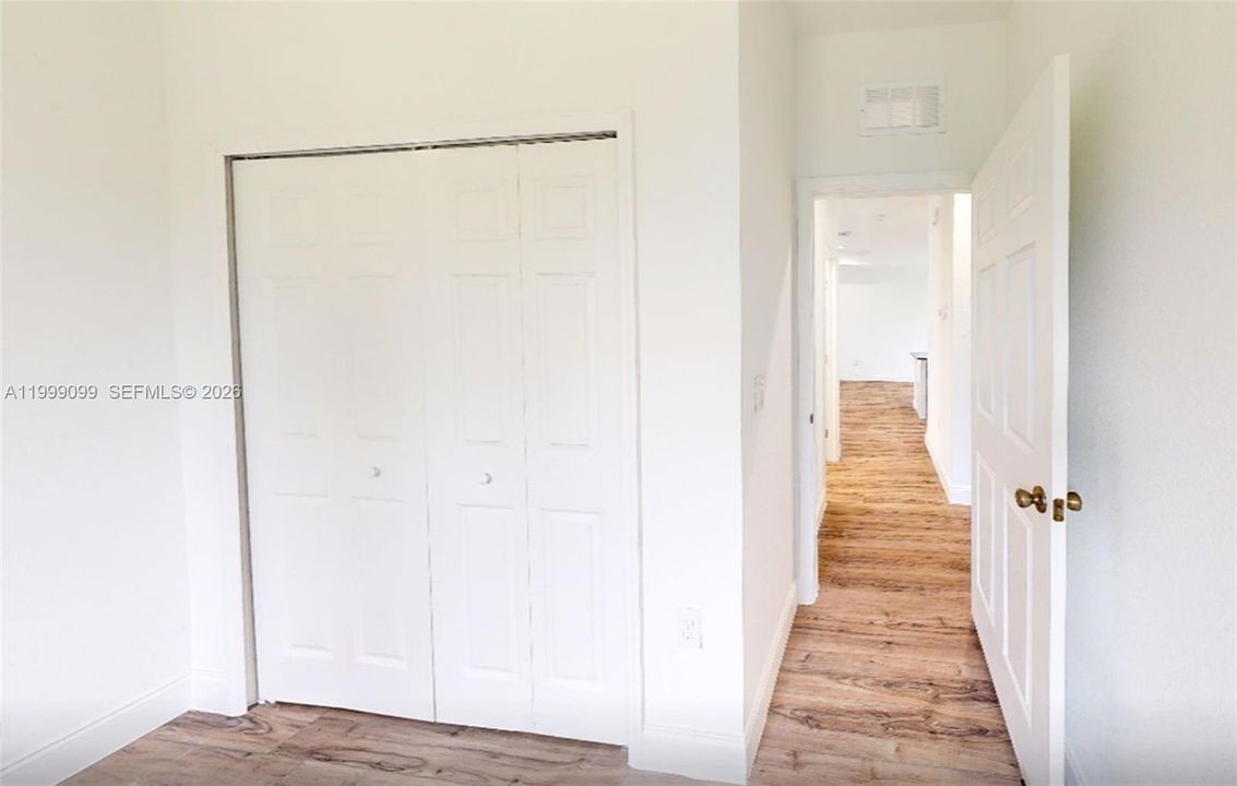 For Sale: $350,000 (3 beds, 2 baths, 1638 Square Feet)