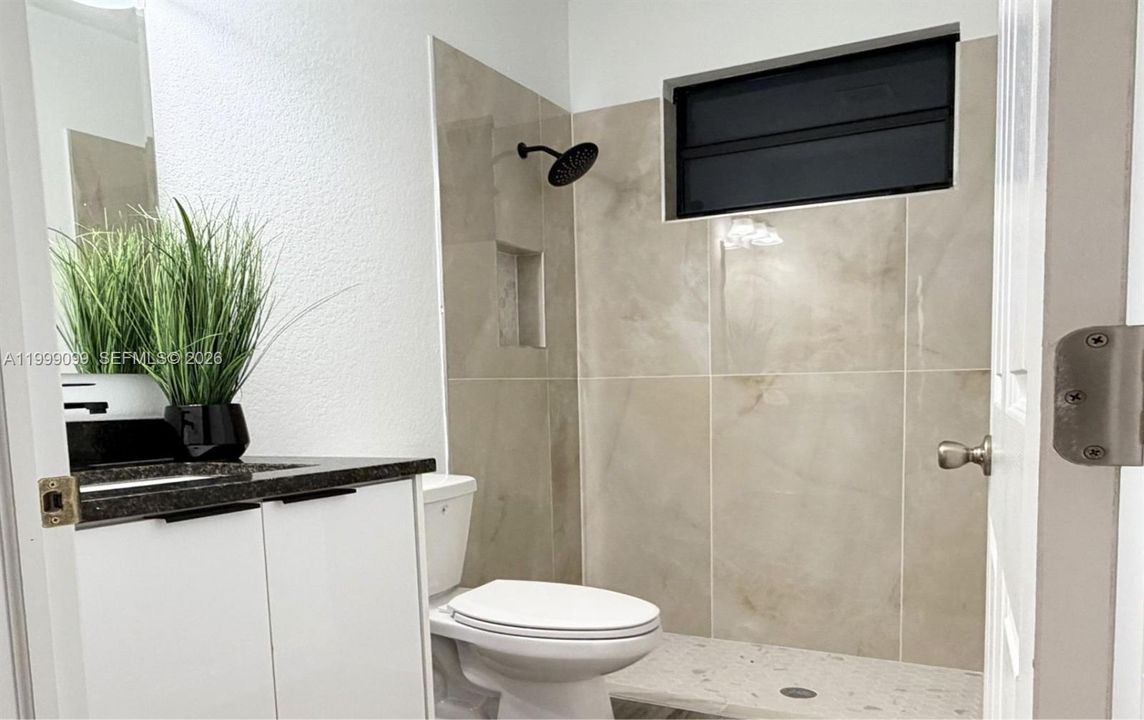 For Sale: $350,000 (3 beds, 2 baths, 1638 Square Feet)
