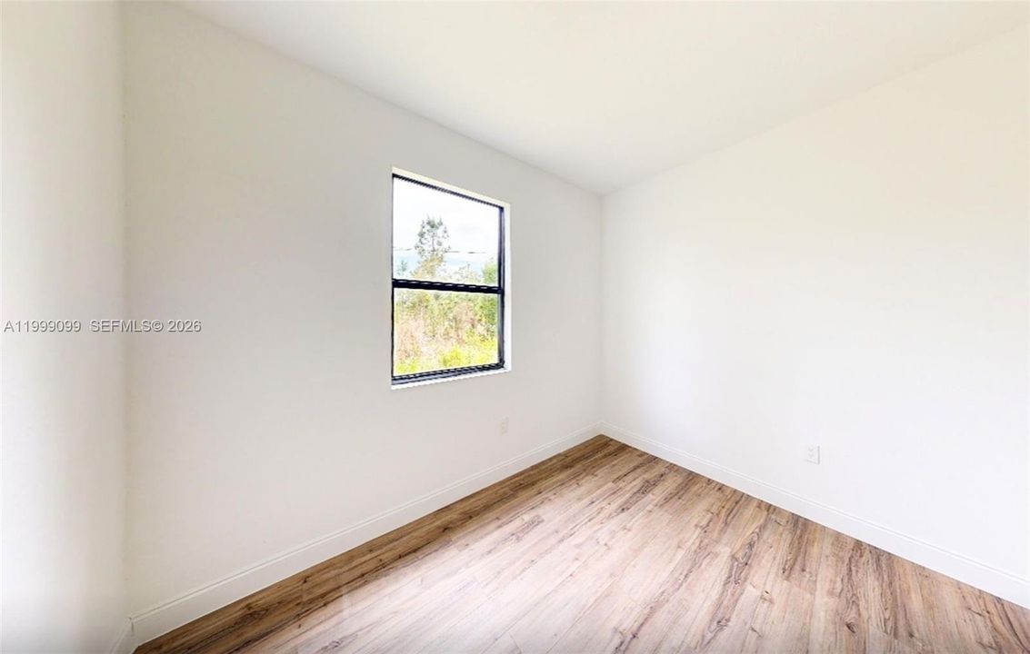 For Sale: $350,000 (3 beds, 2 baths, 1638 Square Feet)